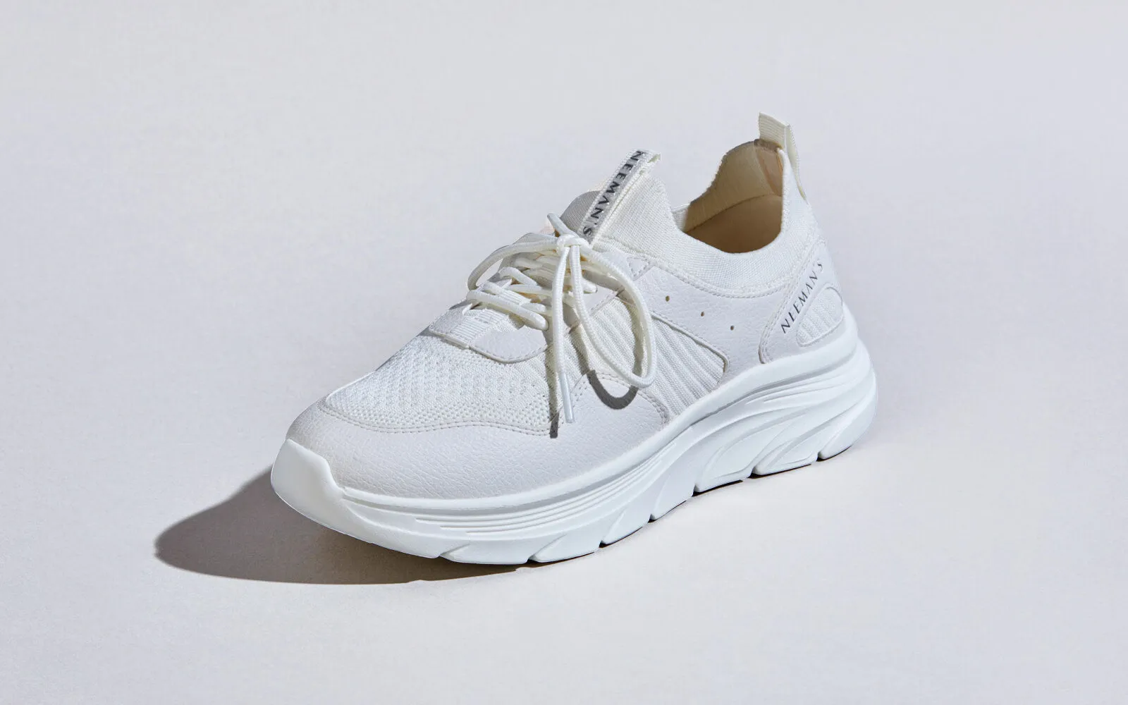 High Wave Sneakers : White