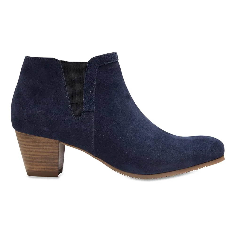 Tasman Boot in Navy Suede