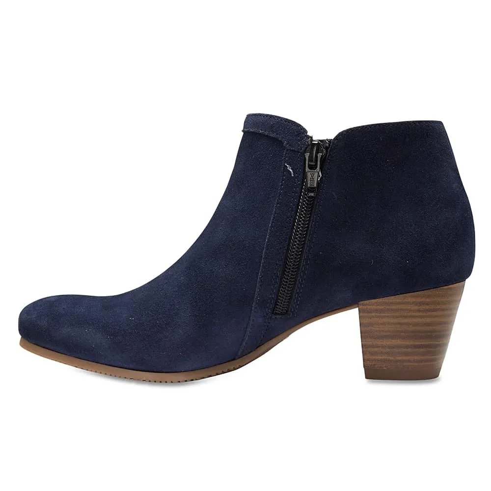 Tasman Boot in Navy Suede